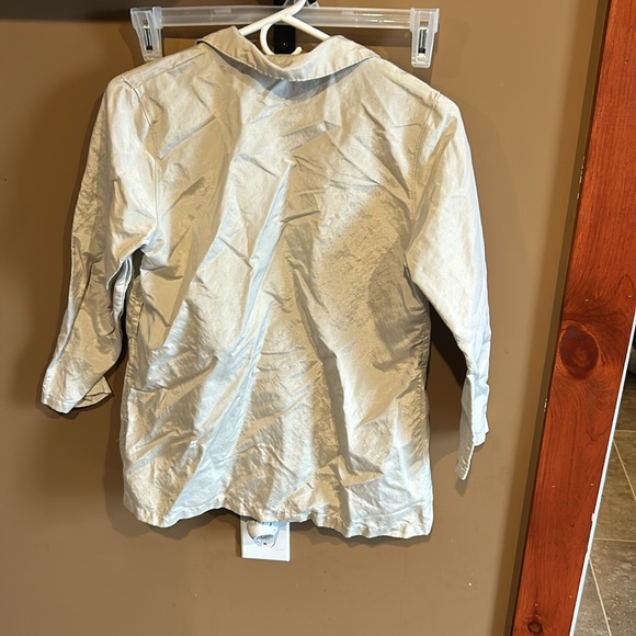 Off brand shiny white gold jacket - Picture 2 of 2